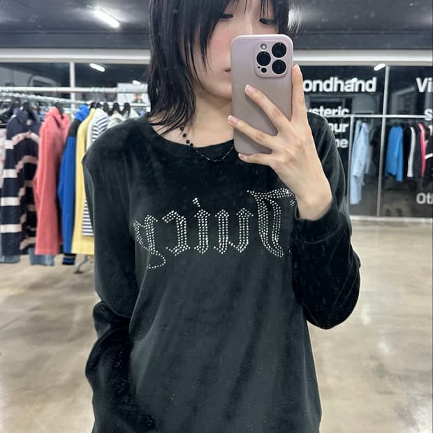 Juicy couture 블랙 벨루어 큐빅 크루넥 롱슬리브