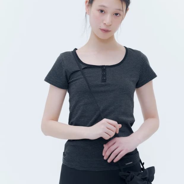 미세키서울 Striped henley neck short sleeves
