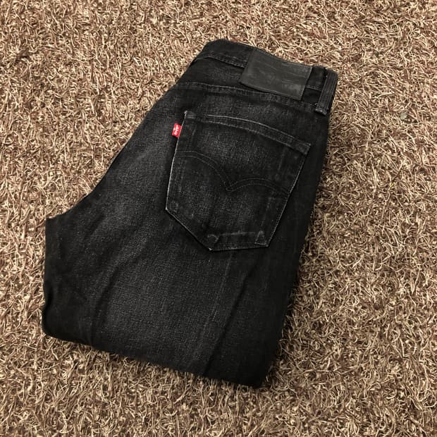 리바이스 블랙 워싱 데님 팬츠