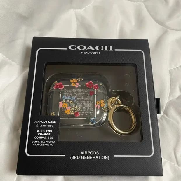 코치 에어팟 3세대 케이스 플라워