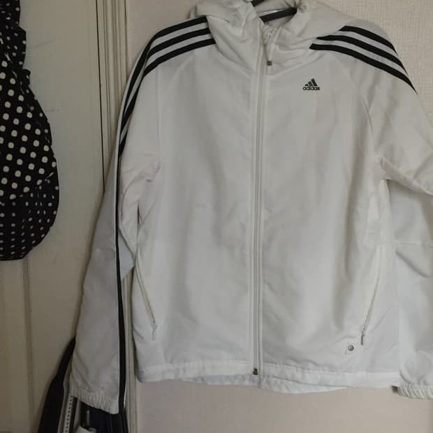 아디다스 화이트 바람막이 져지