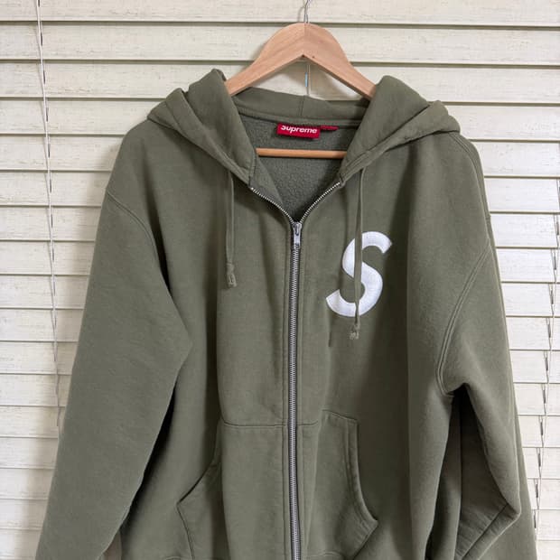 슈프림 s로고 후드집업 라이트 올리브 