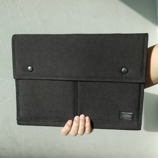 PORTER smoky document case
