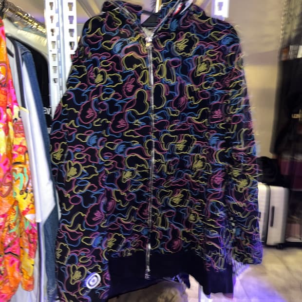 베이프 BAPE NEON CAMO SHARK FULL ZIP HOODIE