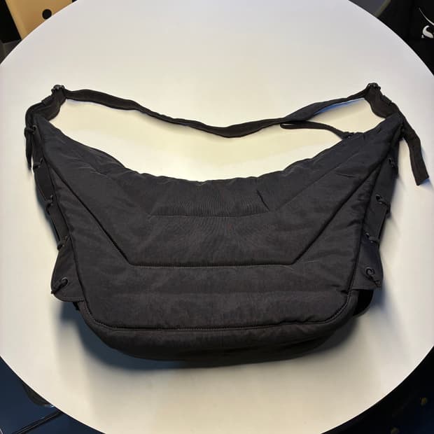 르메르 라지 소프트 게임백 나일론 캔버스 다크 초콜릿 