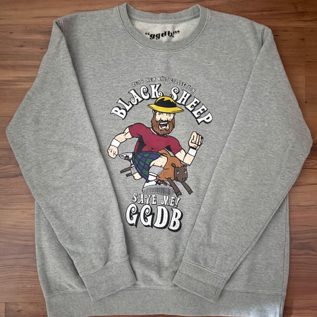 골든구스 맨투맨 ( 공유착용 )