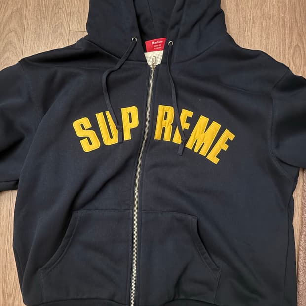 슈프림 후드집업