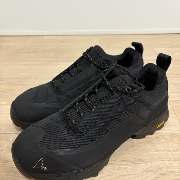 로아 ROA / 카타리나 블랙 / EU42