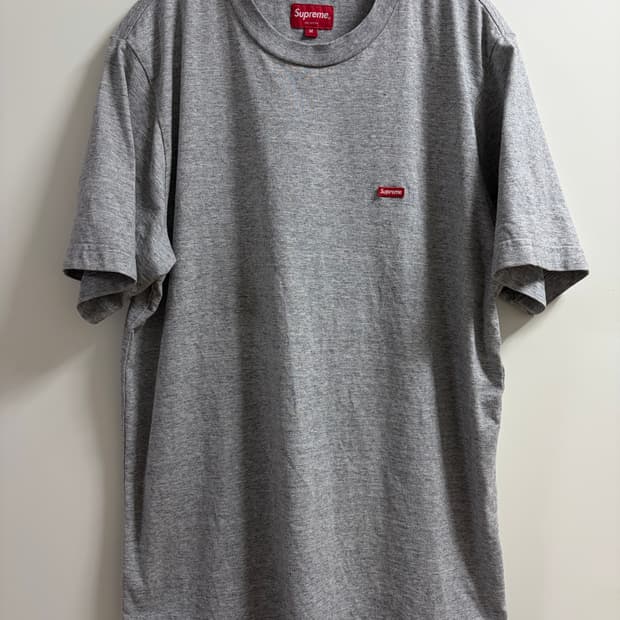 슈프림 스몰박스 티