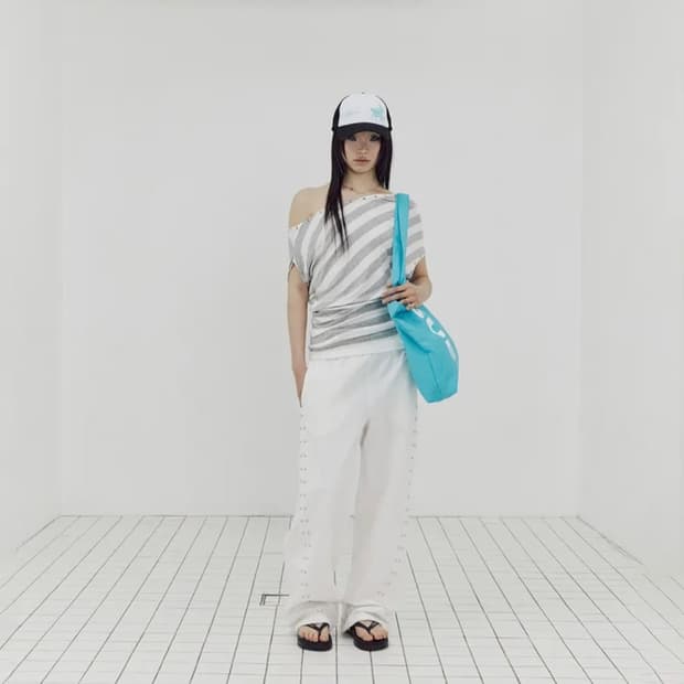 셋업이엑스이 STRIPE EYELET DRAPE TOP