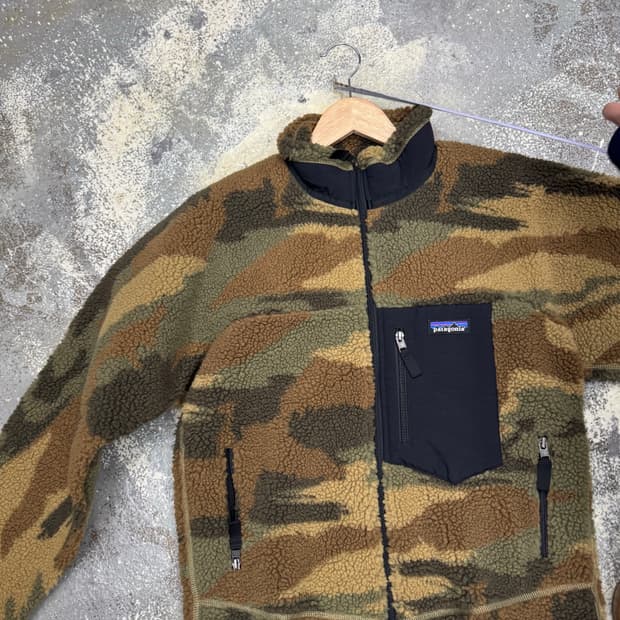파타고니아 카모 레트로 플리스  새상품  s size 