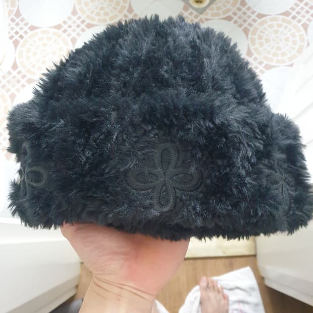 써저리 레더패치 비니