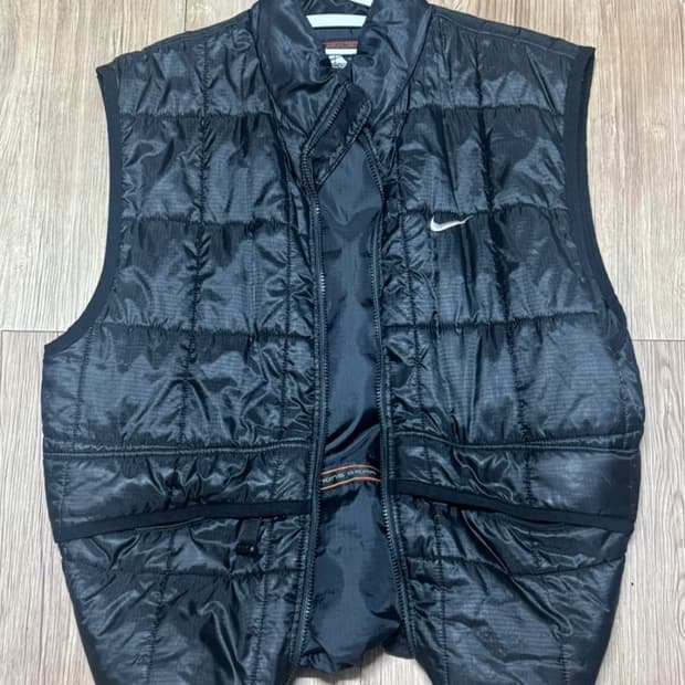 나이키 ACG 빈티지 조끼 판매합니다