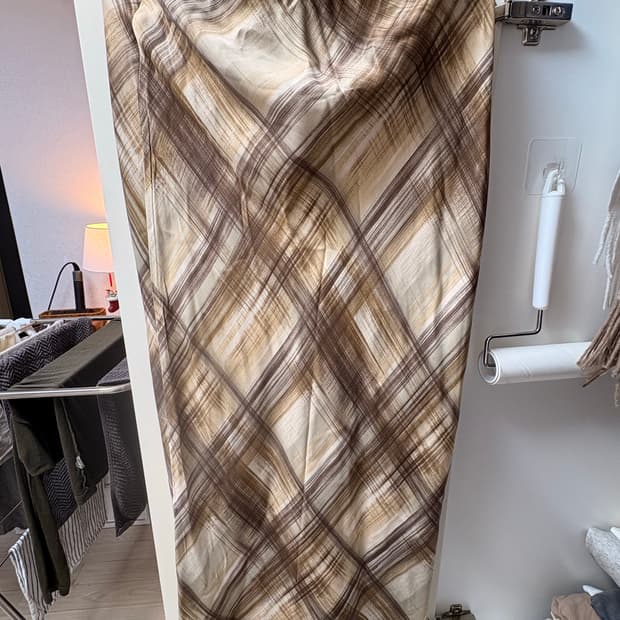 자라 새틴 미디 스커트 미디움