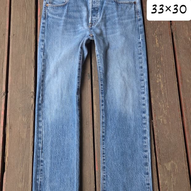 Live's  501    [33×30]