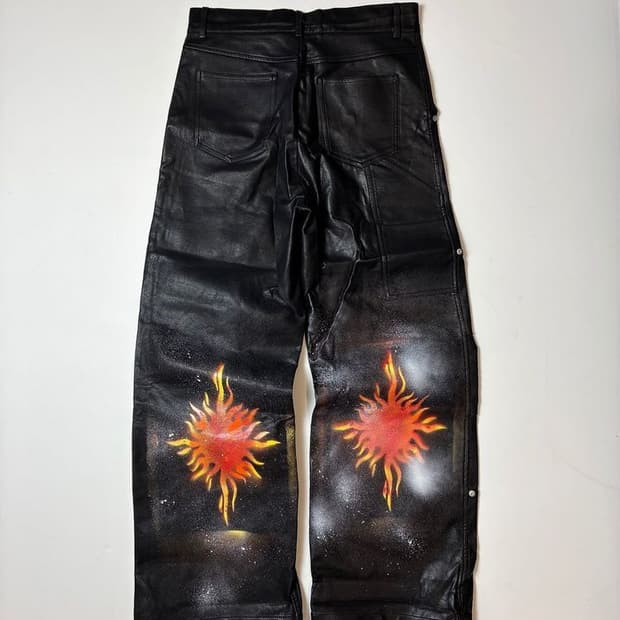 라퍼지스토어 버핑 레더 더블니 와이드 팬츠 PN8235