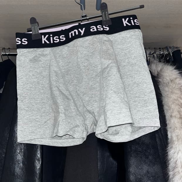 <새상품>플리즈노팔로우 kissmyass 브리프 s사이즈