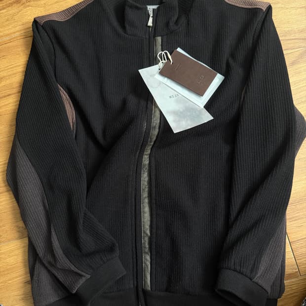 xlim ep.9 01jersey S