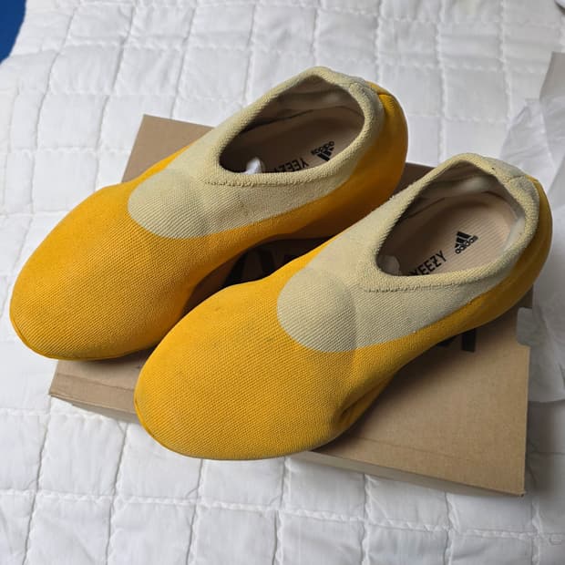 (중고) 아디다스 이지 니트 러너 설퍼 280사이즈