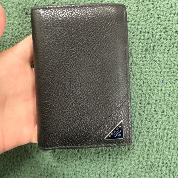 프라다 사피아노 오거나이저