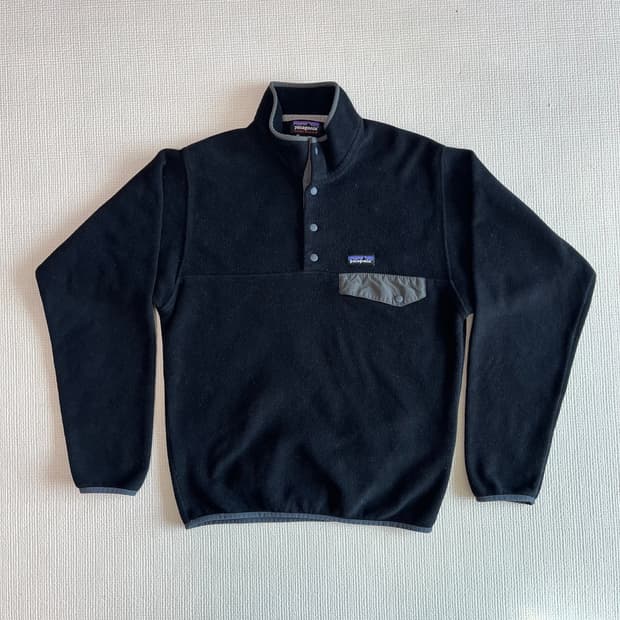 파타고니아 신칠라 블랙 포지그레이