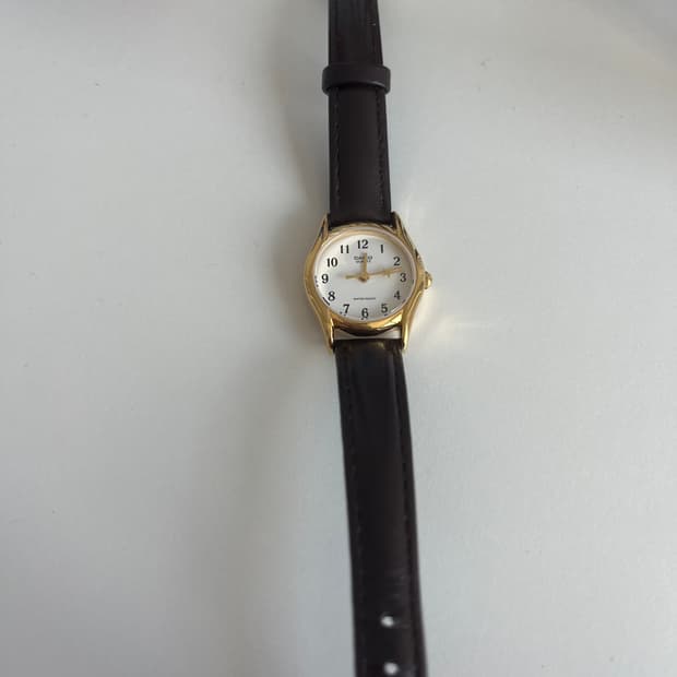 카시오 여성 가죽 시계 