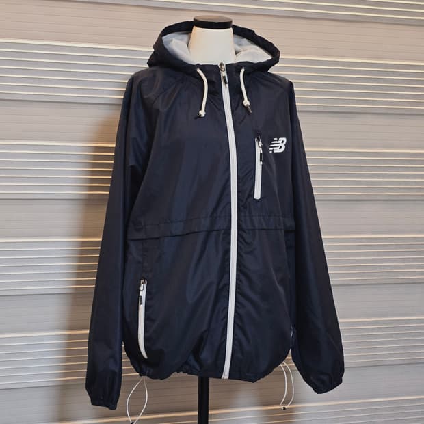 뉴발란스 바람막이 (남녀공용)