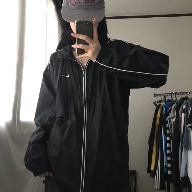나이키 블랙 바람막이