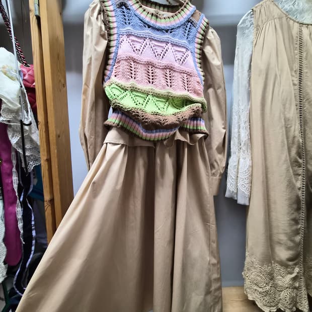 새옷) ab.plus 바스락 원피스. 자라 솜사탕 컬러 니트.