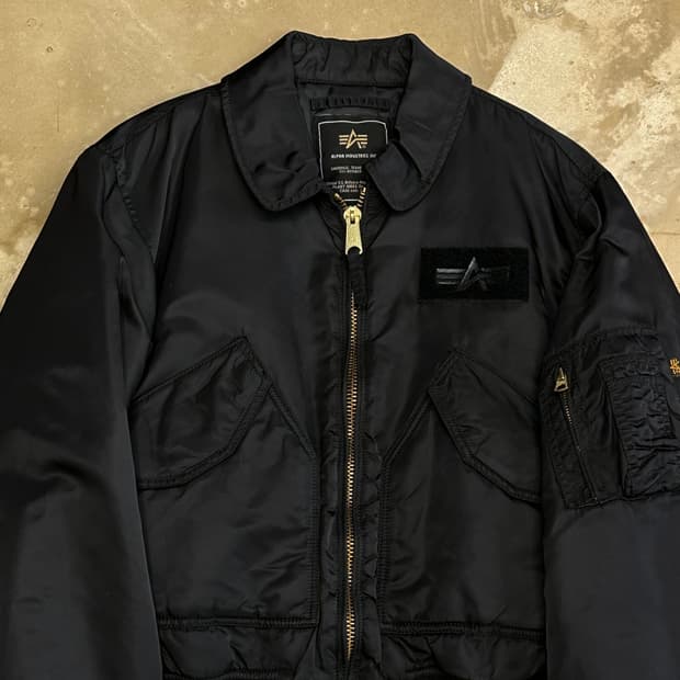 S 알파인더스트리 MA-1 크롭 블랙 항공점퍼 