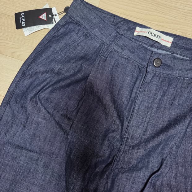 (새상품)GUESS 인디고 데님 슬랙스 원턱 팬츠 