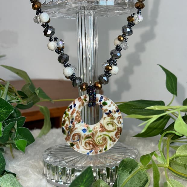 Ivory oriental beads necklace 