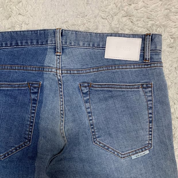 [32] LAB101 블록 워싱 슬림핏 데님팬츠