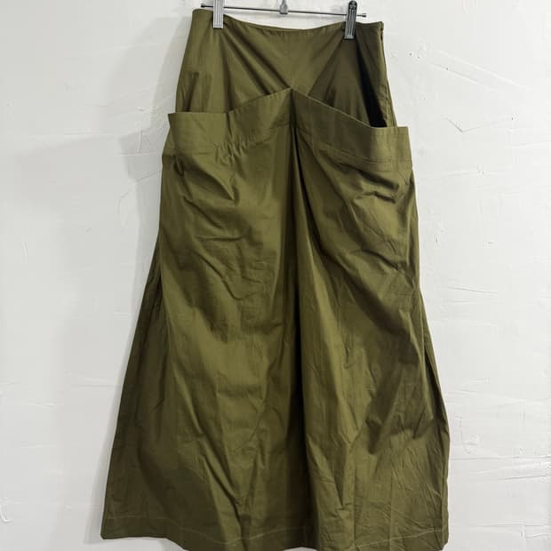 khaki big pocket long skirt 