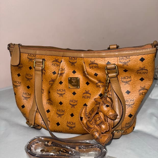 정품 MCM 비세토스 빈티지 숄더백 브라운