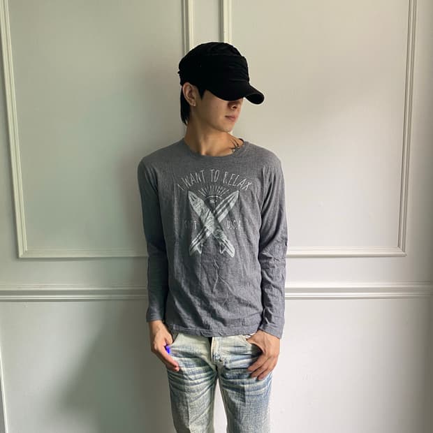 Y2K Print Grey Sleeve