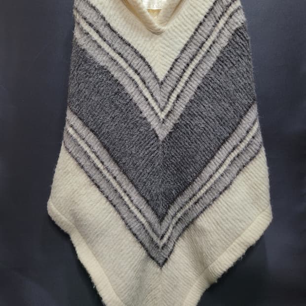 빈티지 알라포스 아이스울 울 판초 스웨터  아이슬란드 디스트레스드 베이지