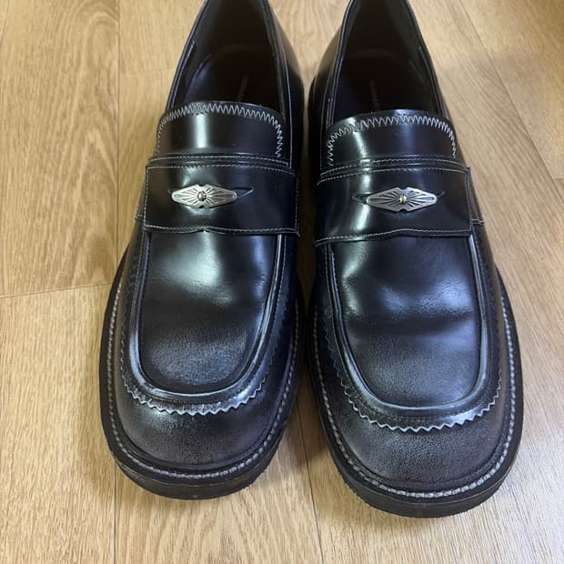 로맨틱 무브 하프문 레더 로퍼 270