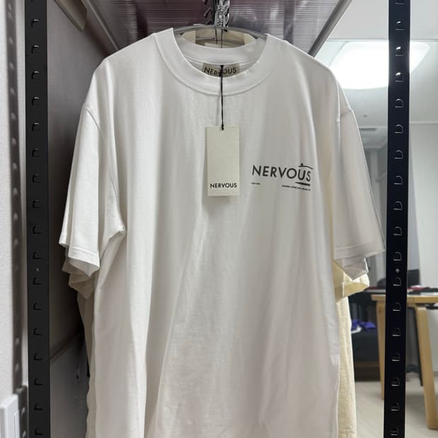 NERVOUS 너버스 반팔