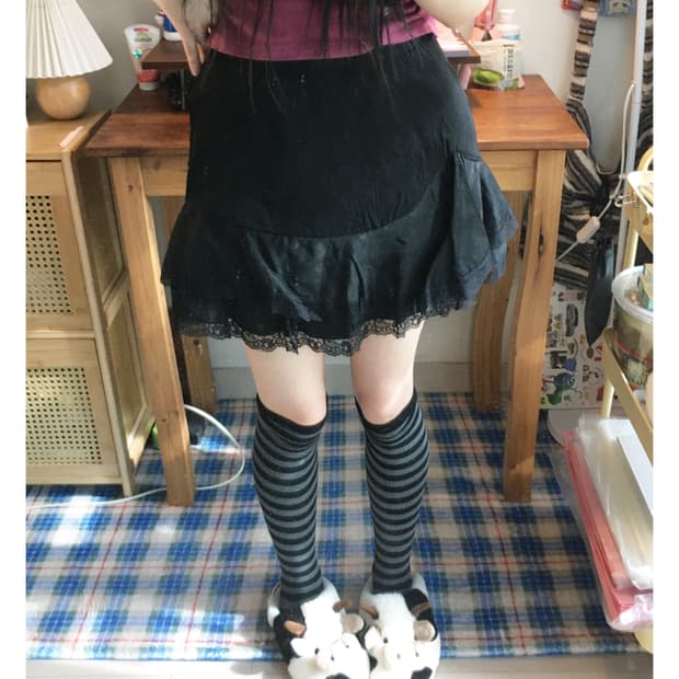 vintage lace trim mini skirt black