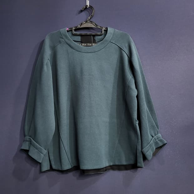 보브 라운드 티셔츠