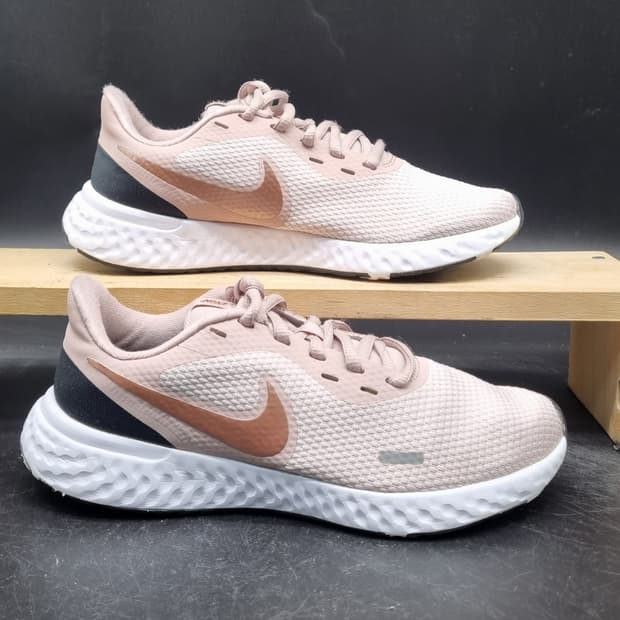 나이키 레볼루션5 핑크 운동화225