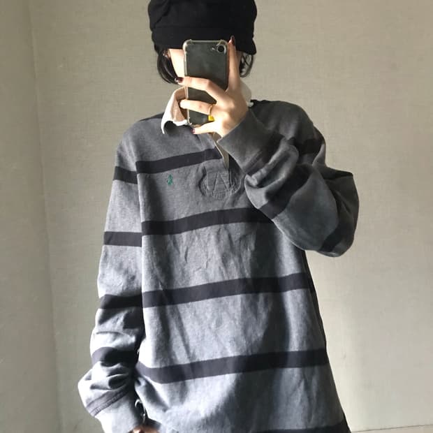 폴로 그레이 스트라이프 럭비티셔츠