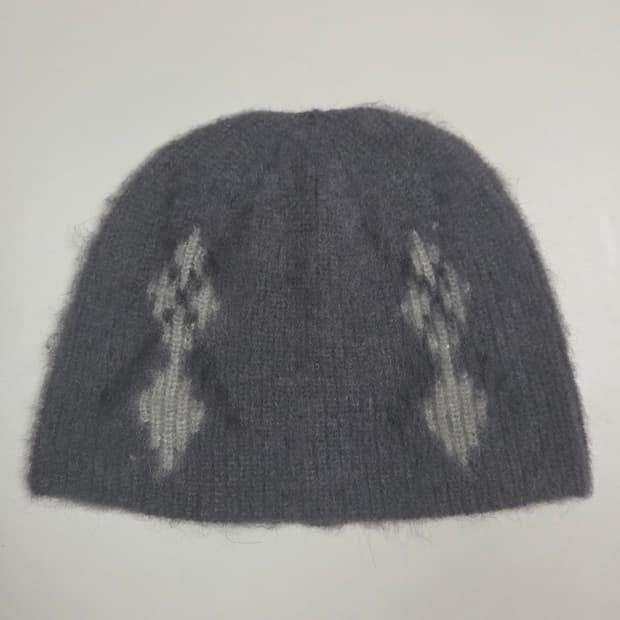 쿠어 헤어리 믹스드 아가일 비니 그레이