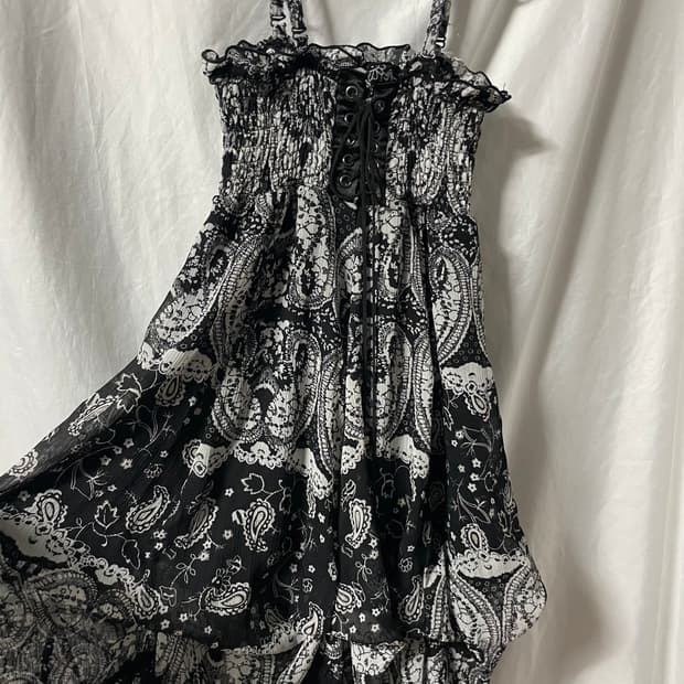 빈티지 디그딥 페이즐리 원피스