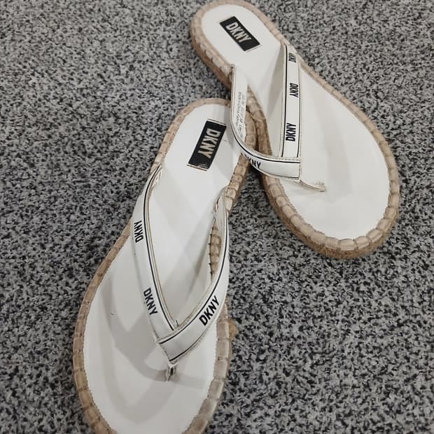 DKNY 로고 에스파듀 쪼리 슬리퍼 240