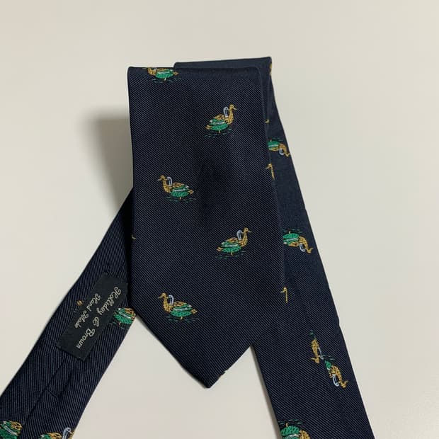 홀리데이 앤 브라운(Holliday & Brown) 클래식 정장넥타이