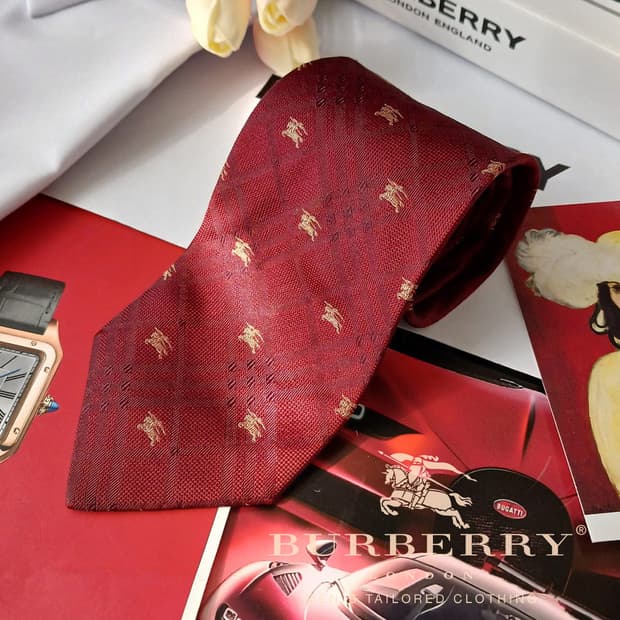 버버리 실크 기마사 자수 로고 넥타이 9.4cm A등급 A18896
