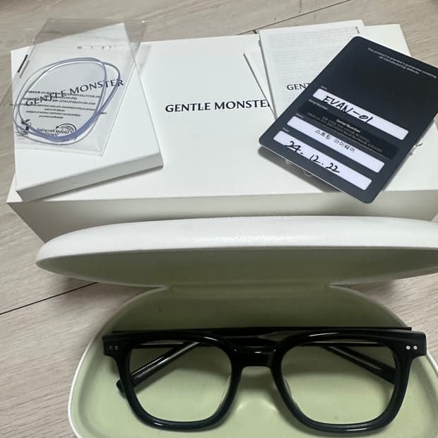 젠틀몬스터 에반