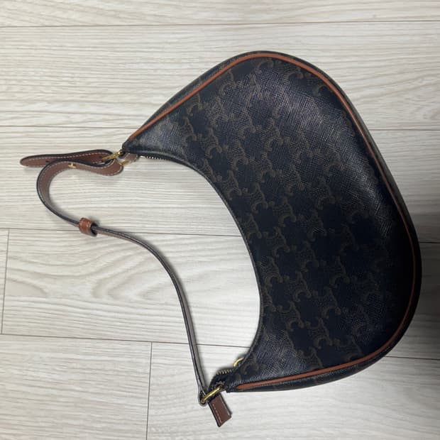 셀린느 아바호보백